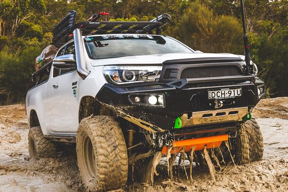 bản độ xe Toyota Hilux 2017