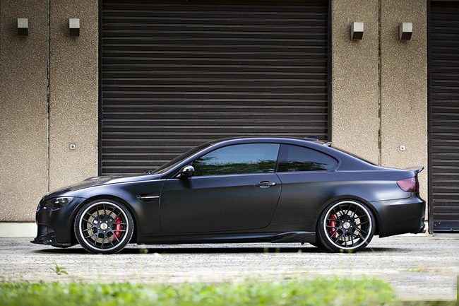 BMW M3 độ sơn đen huyền ảo