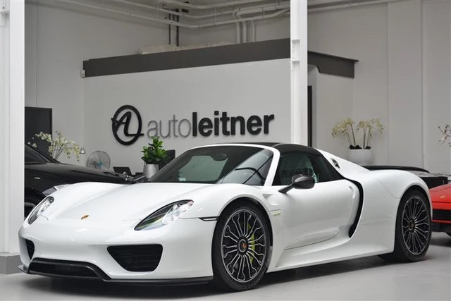 Porsche Panamera 2010 độ mâm siêu xe 918 Spyder