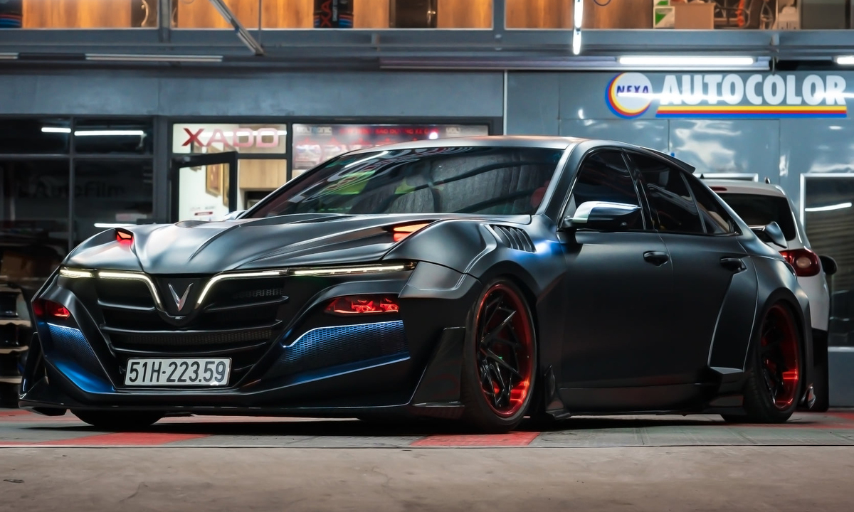 VinFast Lux A2.0 độ phong cách người máy của dân chơi Sài Gòn 2 VinFast Lux A2.0 độ phong cách người máy