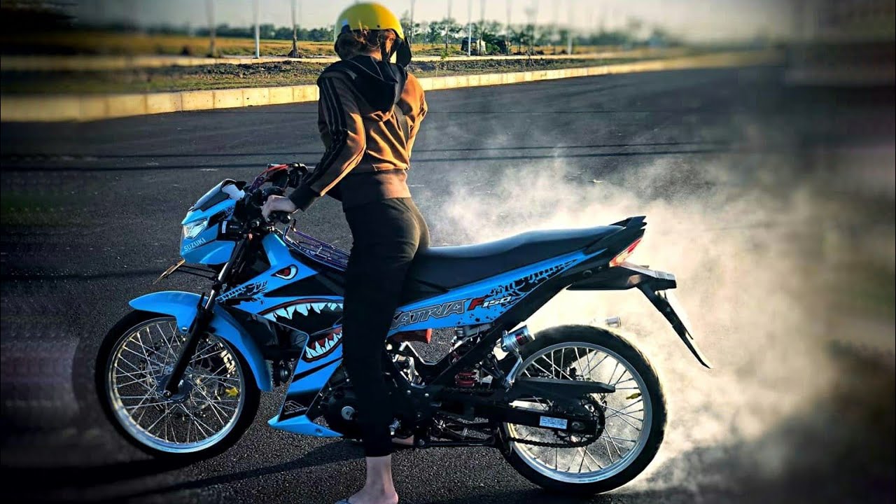 Gái đẹp chạy Satria Gái đẹp chạy Satria