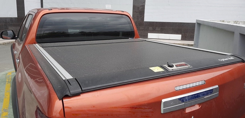 Nắp thùng cuộn xe bán tải Triton Nắp thùng cuộn xe bán tải Triton