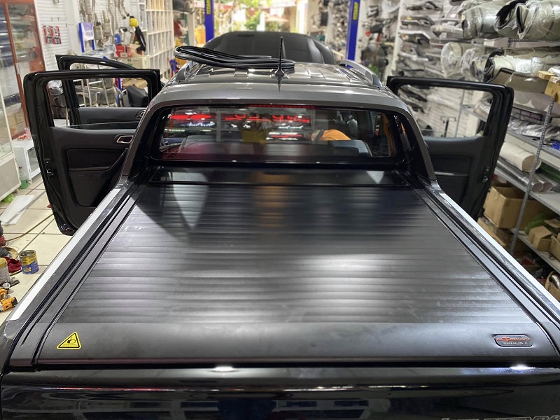 Nắp thùng 3 tấm Ford Ranger