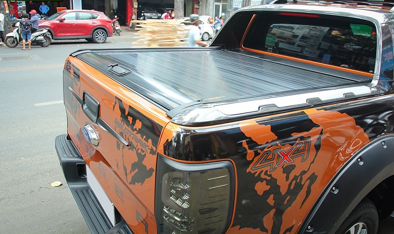Nắp thùng ford ranger 2021