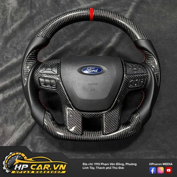 tính năng vô lăng carbon