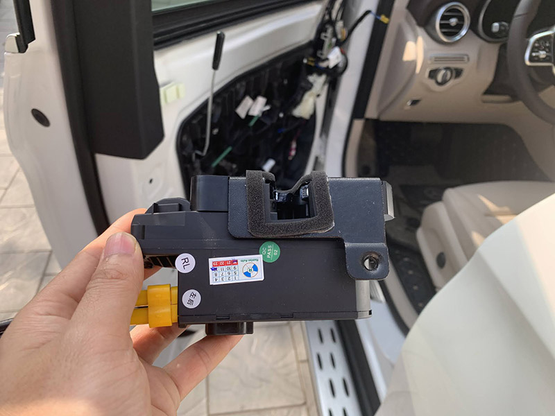 do cua hit tu dong cho o to o dau