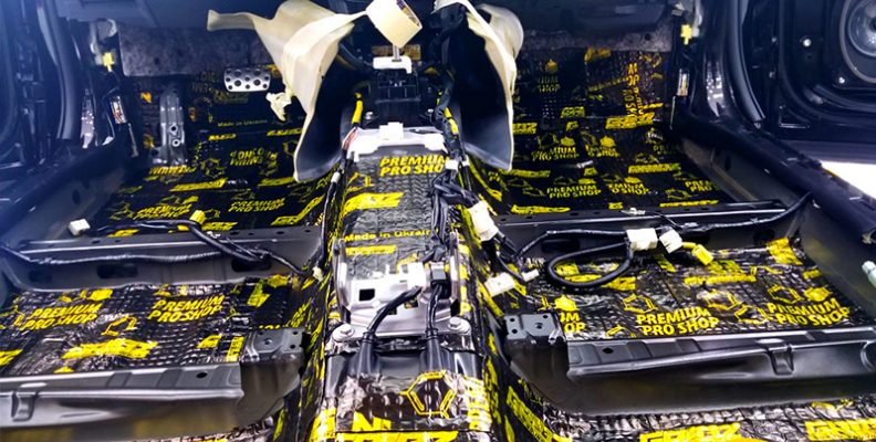 Tổng hợp những đồ chơi mazda 3 hot nhất trên thị trường hiện nay 4 Dán cách âm Mazda 3