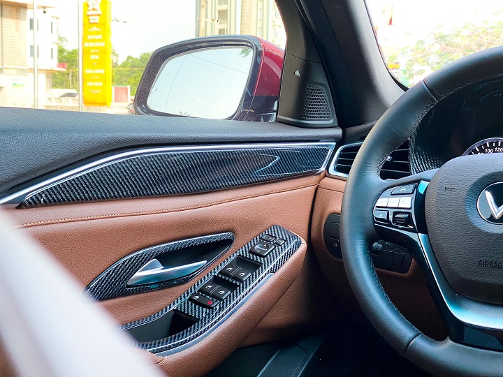 Ốp viền đèn xe ô tô