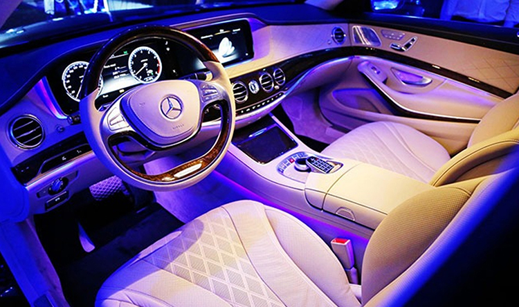 trang trí nội thất ô tô