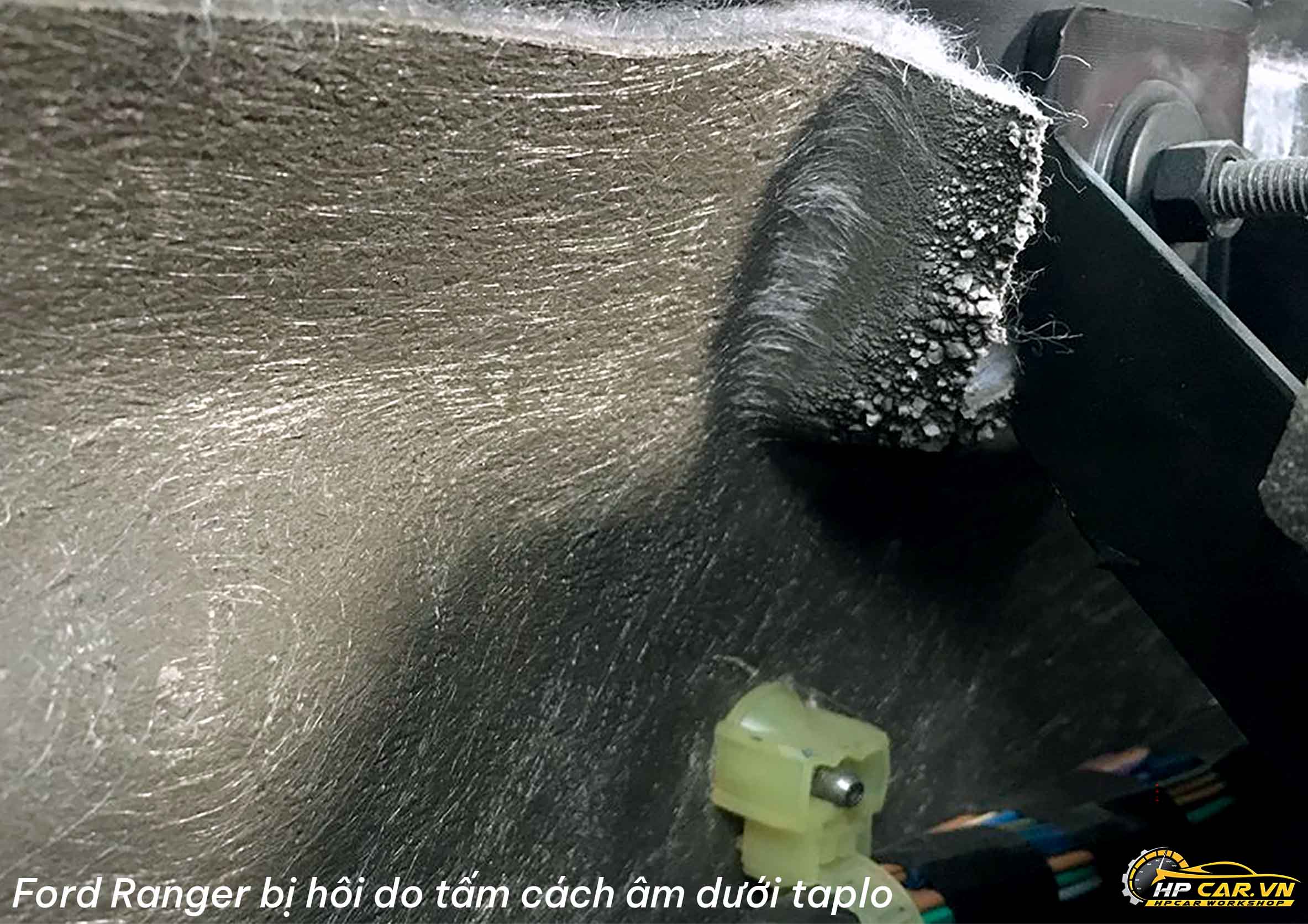 Cách xử lý mùi hôi nội thất xe hơi đơn giản nhưng hiệu quả nhất 3 vệ sinh sạch sẽ nội thất ô tô