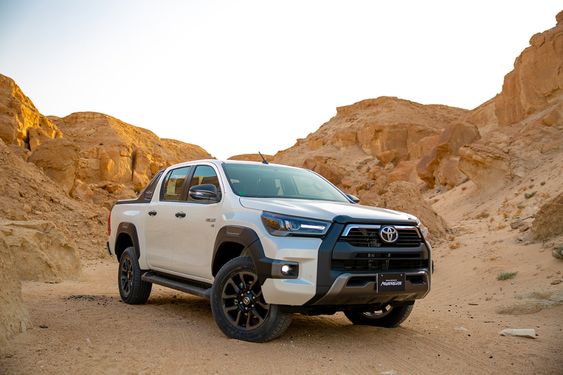 toyota hilux 2021