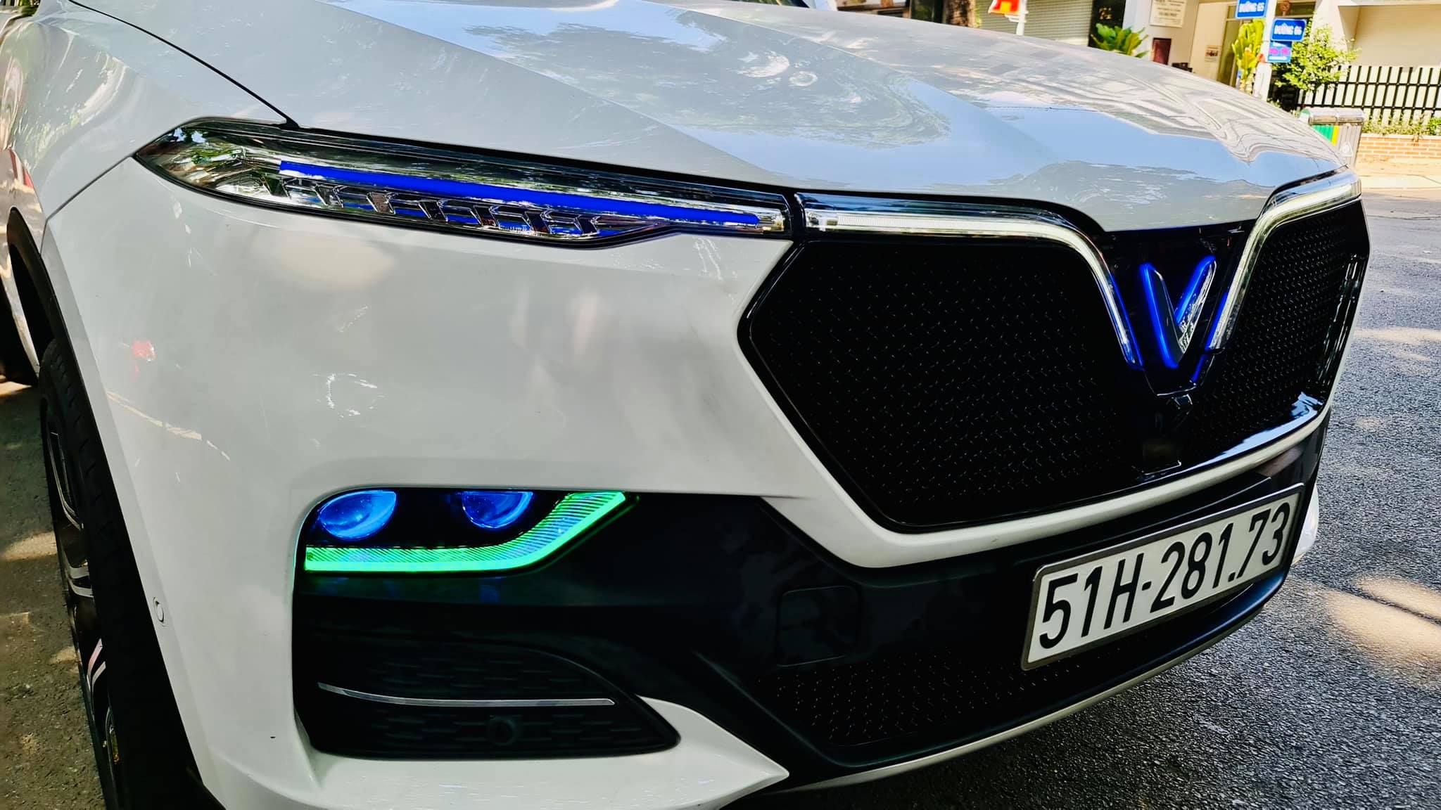 Độ xe Vinfast 4 do den vinfast 1