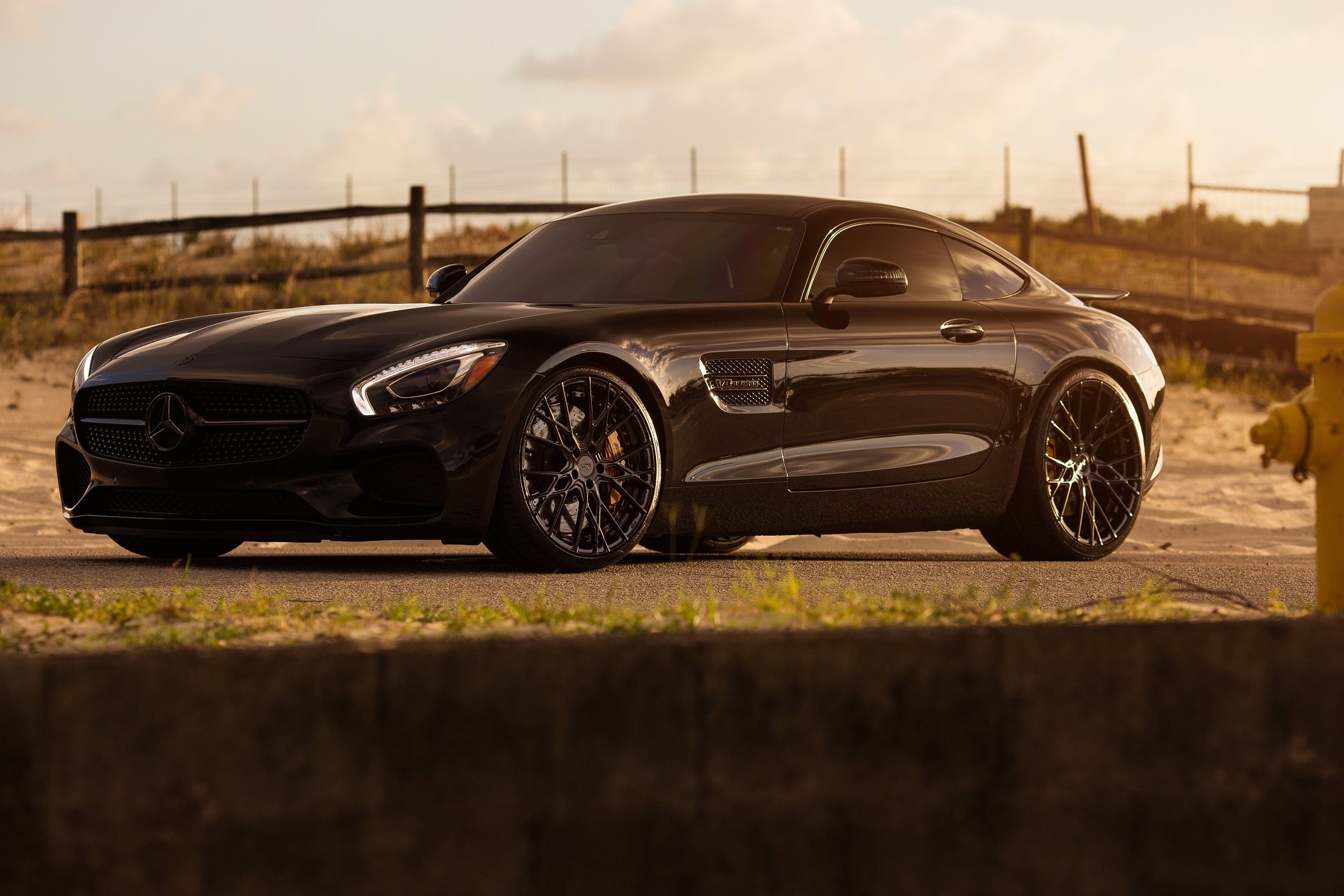 Độ xe Mercedes 3 do den xe mercedes