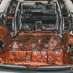 có nên dán cách âm khoang máy ô tô