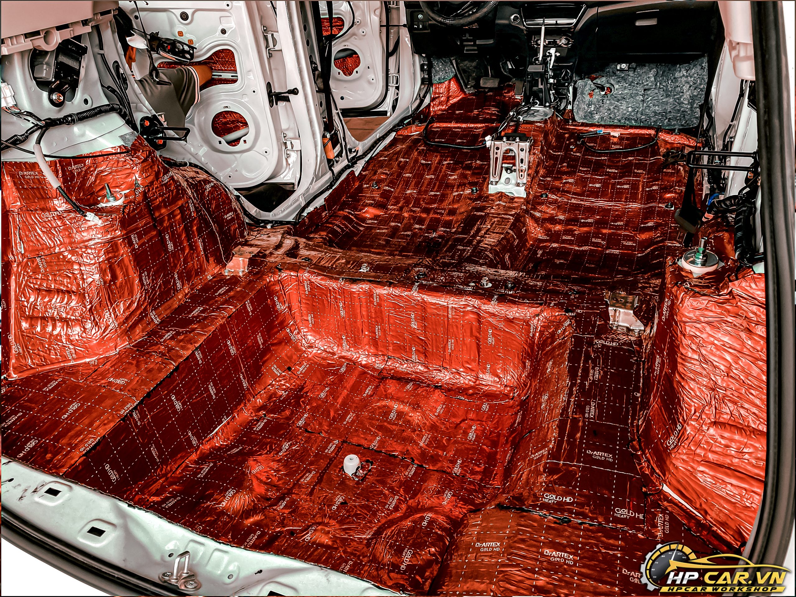 Cách âm khoang máy cho mọi loại xe tại HPCAR 7 lót cách âm sàn xe