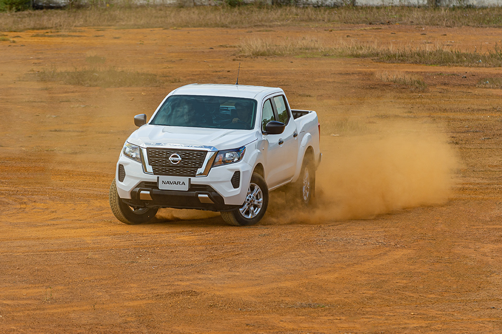 Độ xe Nissan Navara 22 do hieu suat nissan navara