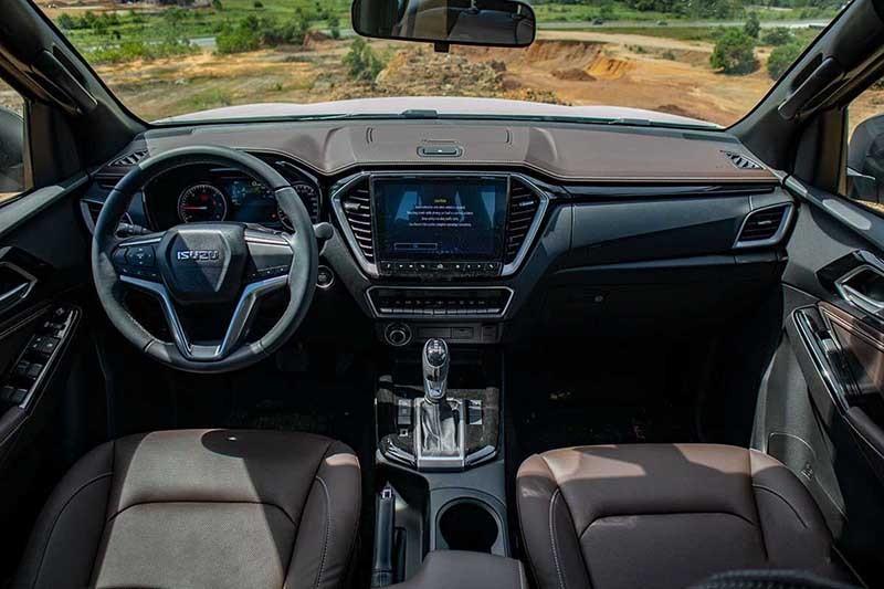 Độ xe Isuzu 15 do noi that isuzu