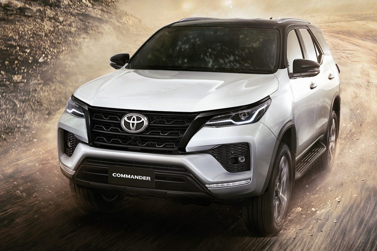 Độ xe Toyota 17 do phu kien cuu ho toyota